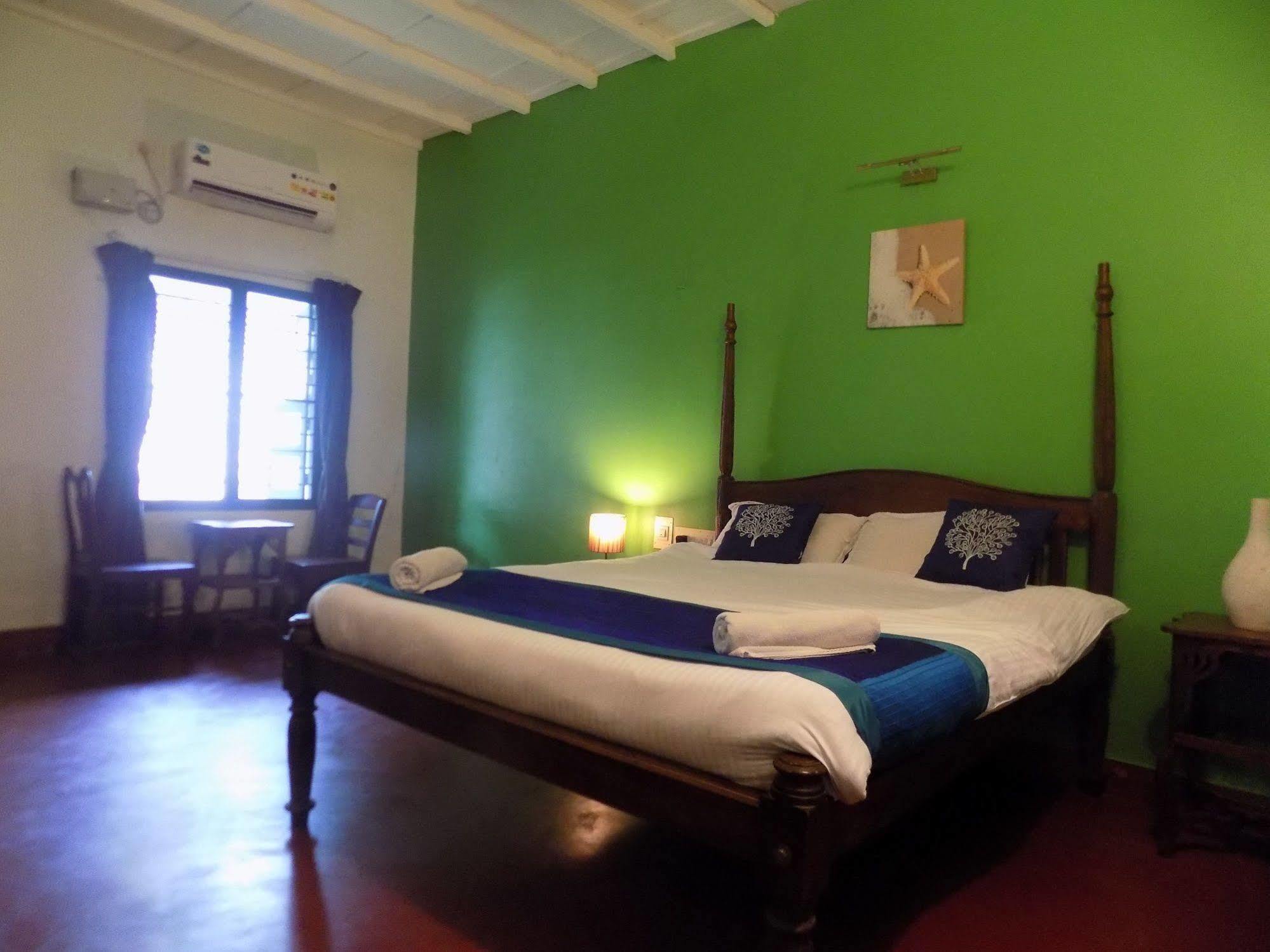 Elphinstone Residency Bed & Breakfast Kochi Exterior foto