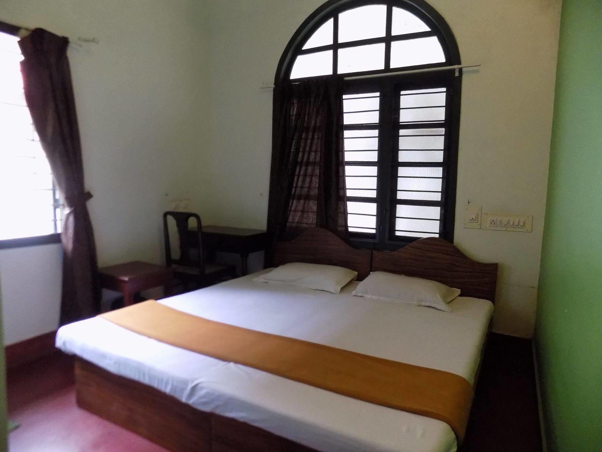Elphinstone Residency Bed & Breakfast Kochi Exterior foto